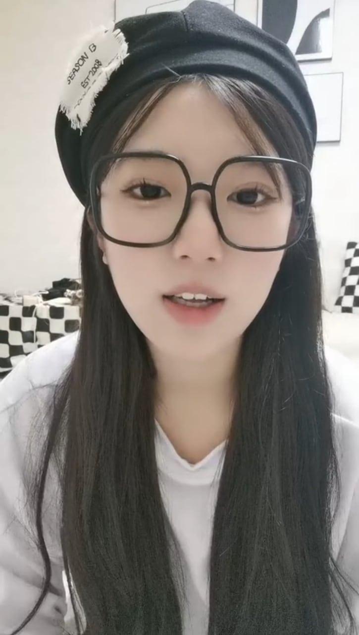 反差婊大学生在线直播