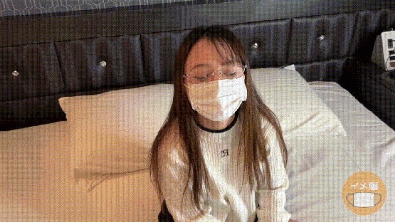 FC2-PPV-4693928 娇小的应届毕业生办公室女士拍摄形象影片IMEDAMAFC2