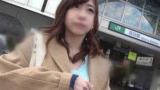 FC2-PPV-4773048 我亲爱的男朋友不愿意和我做爱... 有点社交恐惧的可爱大学生 Sayaka-chan（20 岁）在一次秘密性爱拍摄中第一次被反向搭讪和阴茎插入，并快乐得发疯。