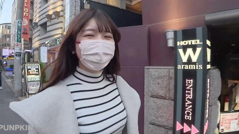 FC2-PPV-4761618 最新作品【私人拍摄】遇见了可爱的护士，于是瞒著她的男友和她发生了性关系。